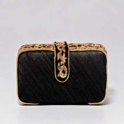 PLEATED BOX CLUTCH Zardozi - Image 6