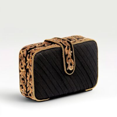 PLEATED BOX CLUTCH Zardozi - Image 8